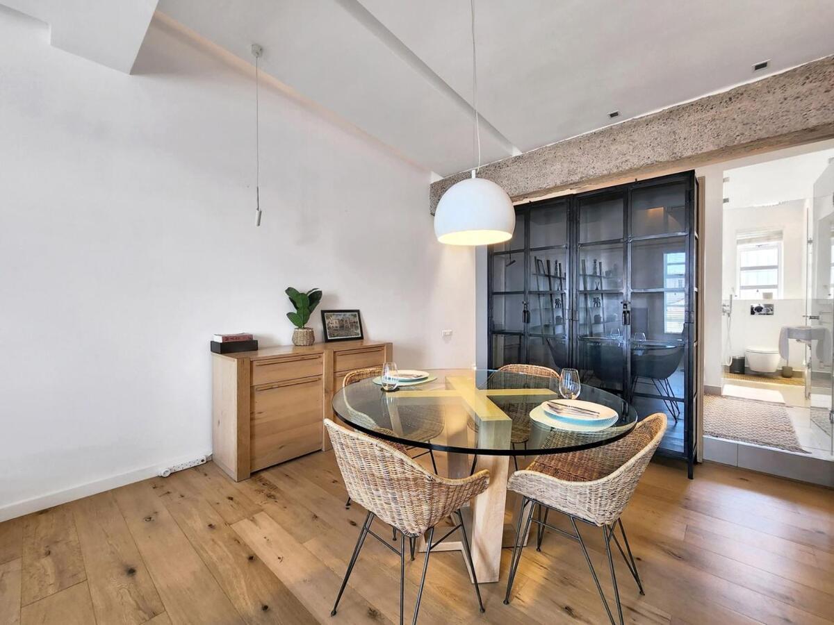 Stylish, Comfy-fully Equipped, Secure Home-fireplace *