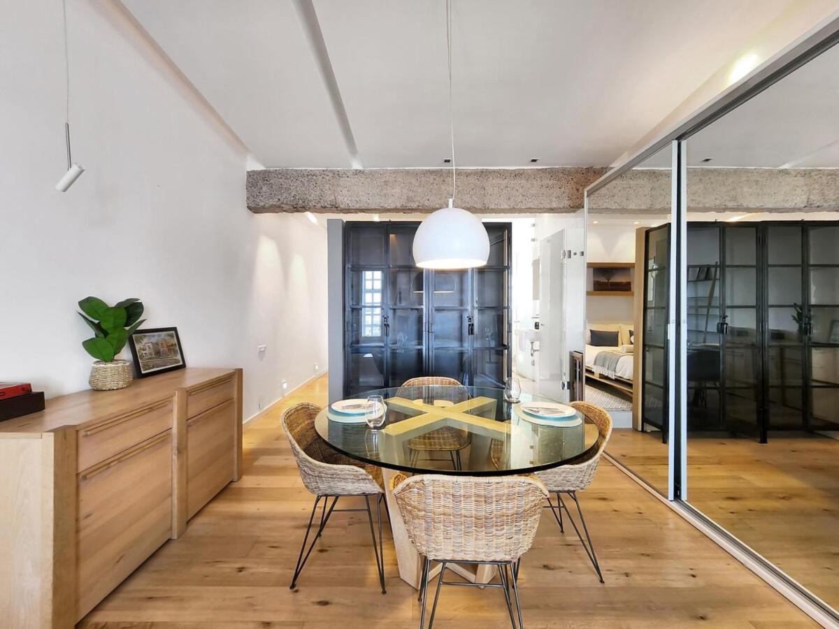 Stylish, Comfy-fully Equipped, Secure Home-fireplace Apartment